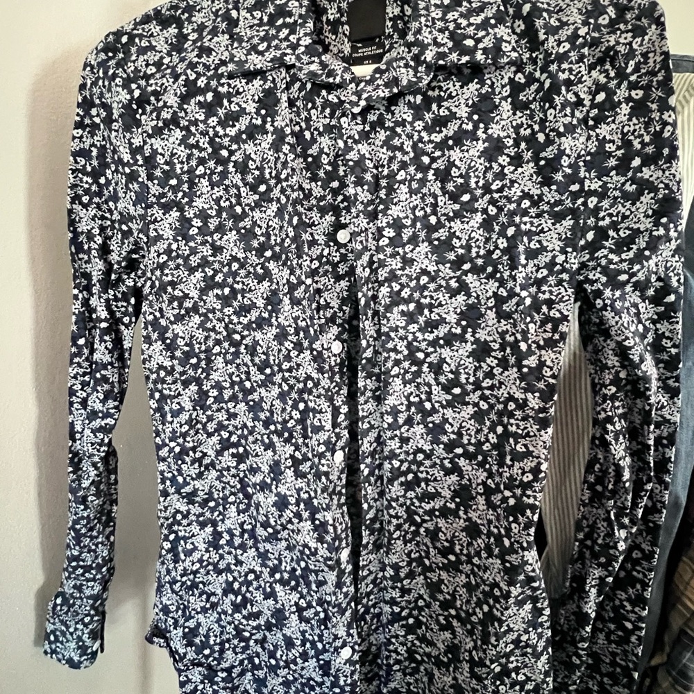 H&M Navy, Black, and White Floral Button-Up Shirt